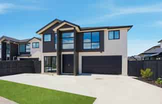 15 Downpatrick Drive, Flat Bush