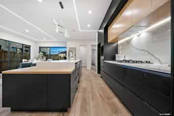 15 Downpatrick Drive, Flat Bush