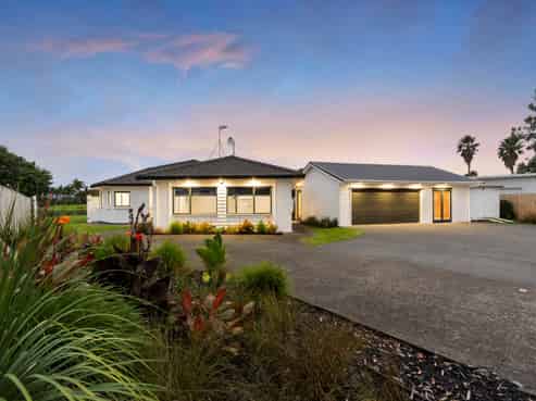 1162 East Coast Road, Kaiaua