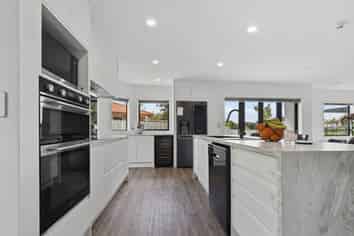 1162 East Coast Road, Kaiaua