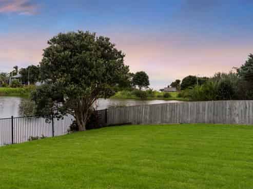1162 East Coast Road, Kaiaua