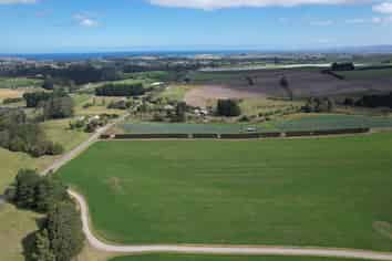 253 Whiterocks Road, Weston