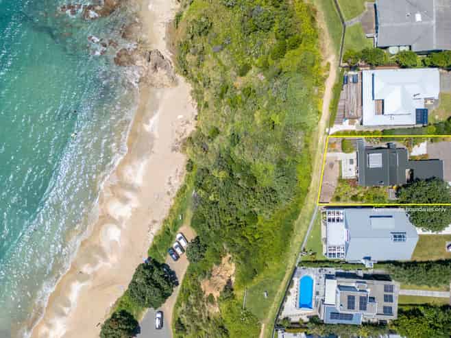189 Ocean View Road, Oneroa