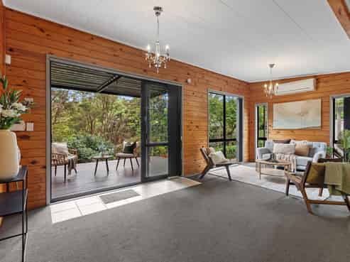 115 Bell Street, Judea