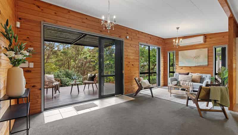 115 Bell Street, Judea