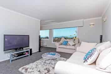 5 Windsor Place, Mairangi Bay