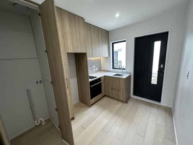 124 Taylors Road, Mount Albert