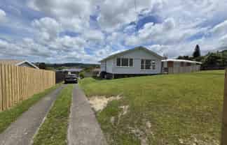 56 Thomas Crescent, Henderson