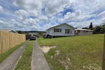 56 Thomas Crescent, Henderson