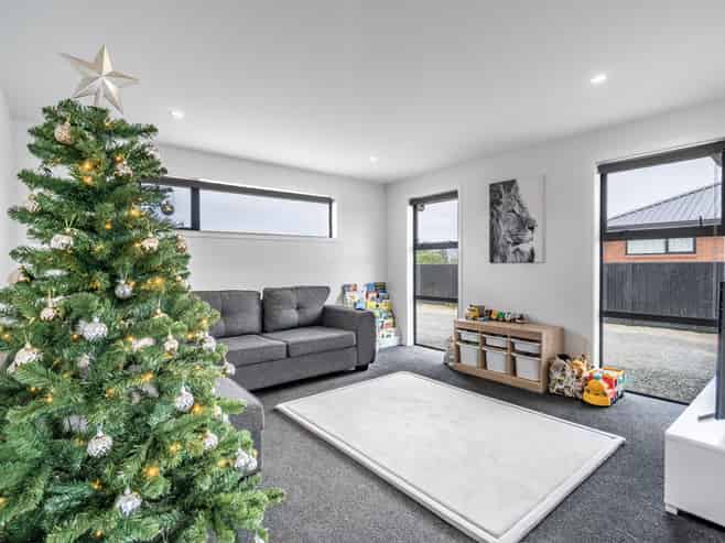 14 Ralph Moir Drive, Te Anau