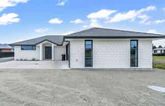 14 Ralph Moir Drive, Te Anau