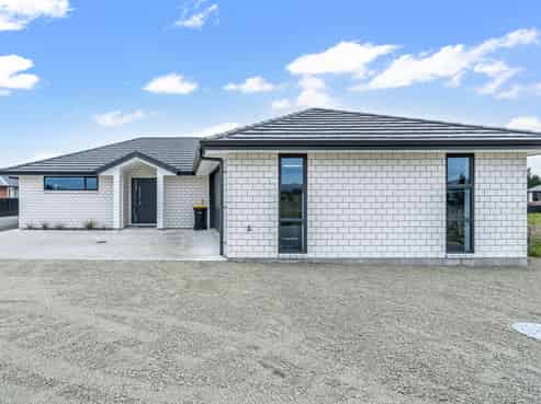 14 Ralph Moir Drive, Te Anau