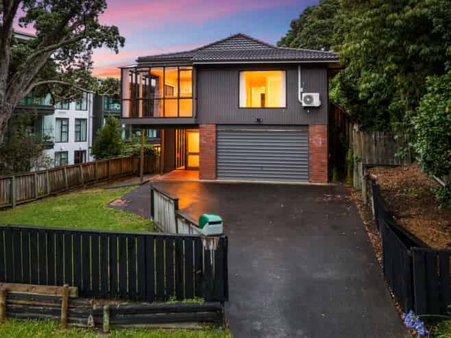 6 Valley Road, Browns Bay