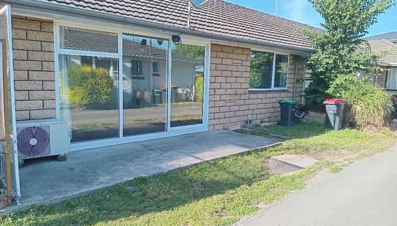 2/15 Harakeke Street, Riccarton