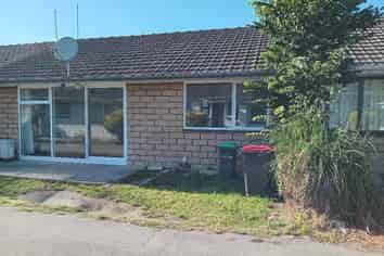 2/15 Harakeke Street, Riccarton