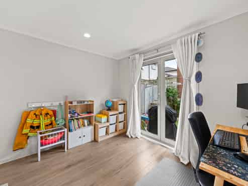 9 Akeake Lane, Manurewa