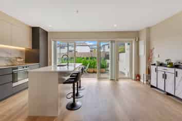 14/245 Kepa Road, Mission Bay