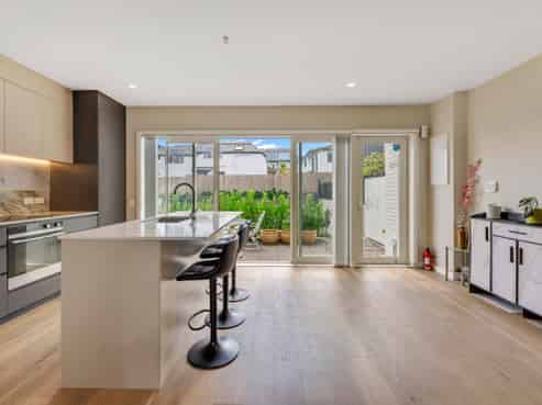 14/245 Kepa Road, Mission Bay