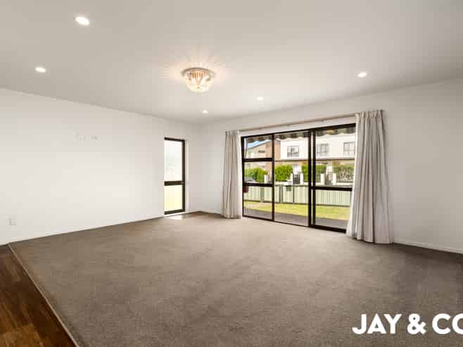2/27 Union Street, Papakura