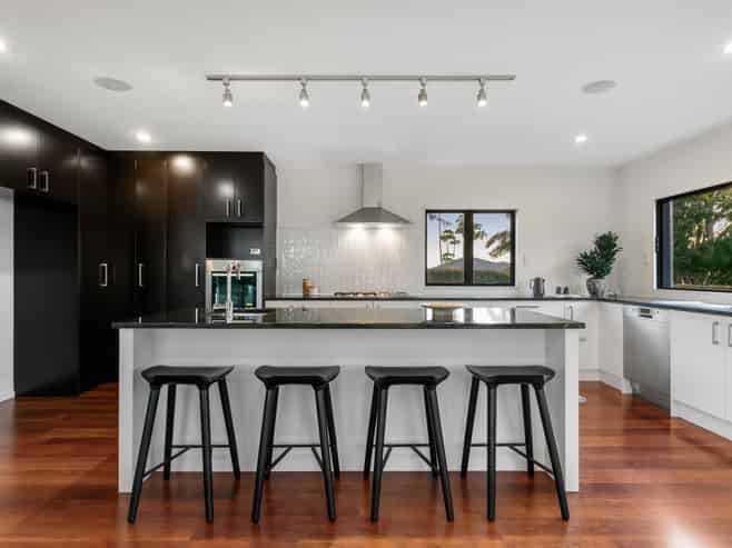 13 Knightsbridge Drive, Forrest Hill