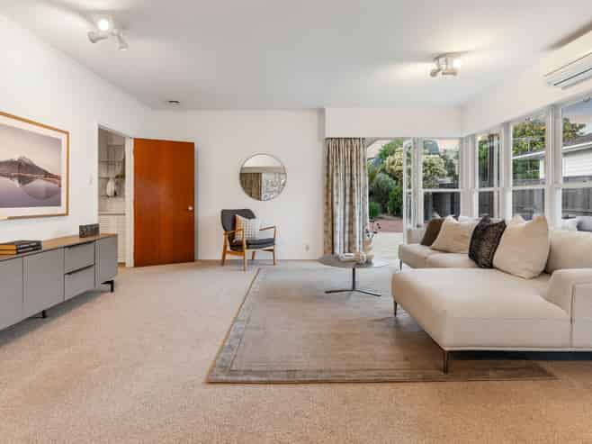 9 Tudward Glade, Hillcrest