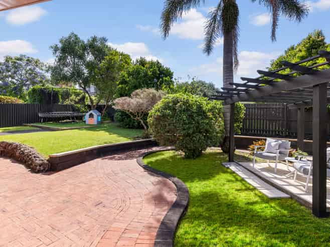 9 Tudward Glade, Hillcrest