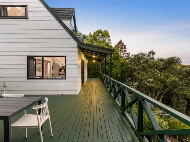 251 Sunset Road, Sunnynook