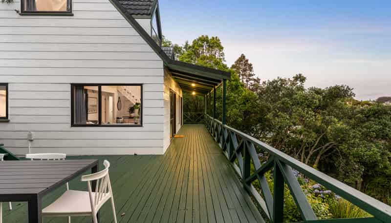 251 Sunset Road, Sunnynook