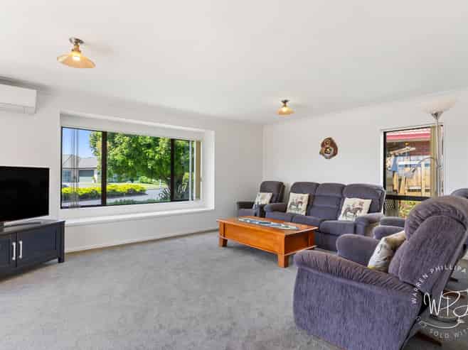 99 Rushgreen Avenue, Pahurehure