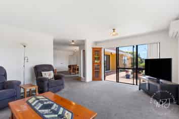 99 Rushgreen Avenue, Pahurehure