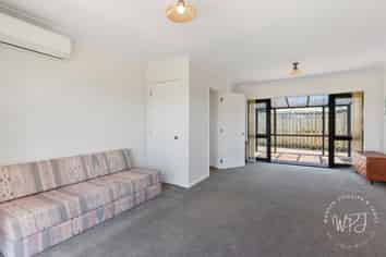 99 Rushgreen Avenue, Pahurehure