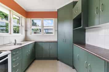 2/28 Mckean Avenue, Manurewa