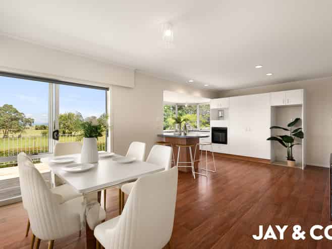 889 North Road, Clevedon