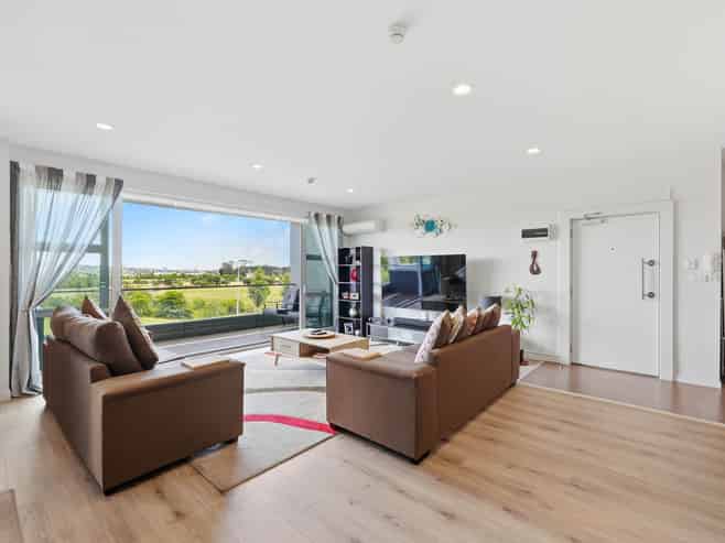 15/63 Kestev Drive, Flat Bush