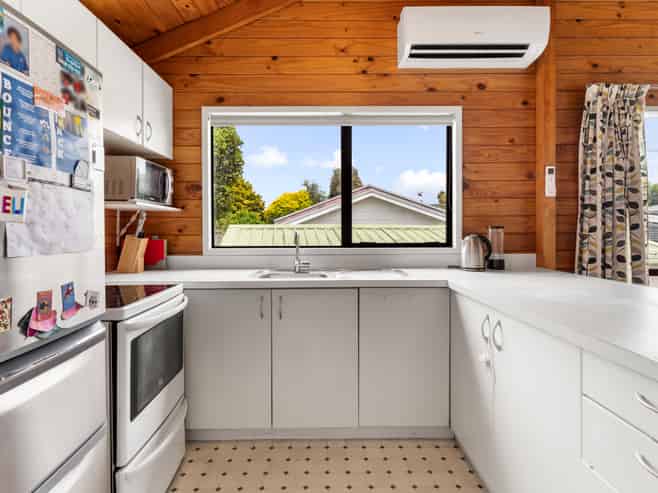 2/4 Campbell Place, Papakura