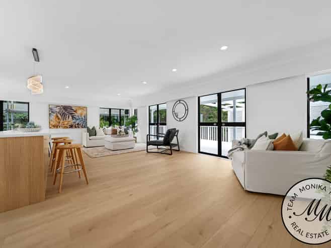 11 Idesia Place, Totara Heights