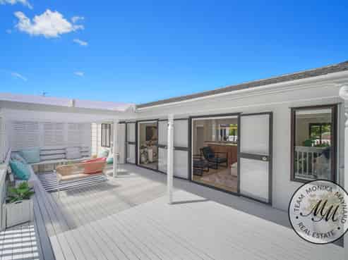 11 Idesia Place, Totara Heights