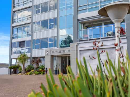 4/8 Elizabeth Street, Tauranga Central
