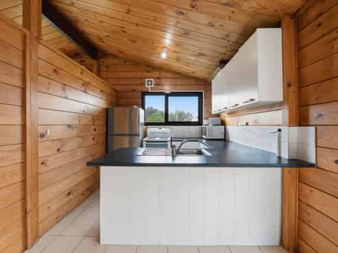 1/8 Chichester Drive, Rosehill