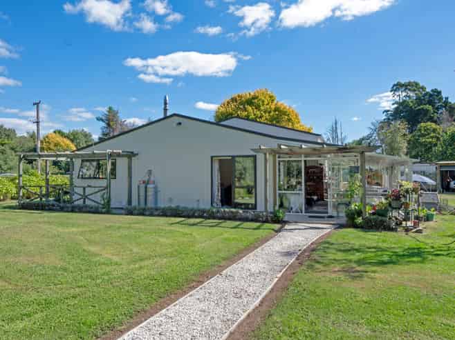 105A State Highway 30, Tikitere