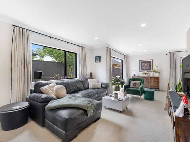 5 Carousel Crescent, East Tamaki Heights