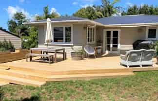 5 Beaufield Lane, Te Atatu Peninsula