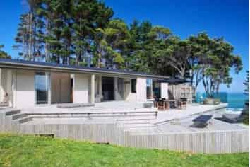 134 Lone Kauri Road, Karekare