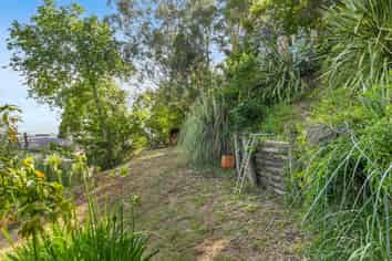 32B Mount Pleasant Avenue, Nelson City