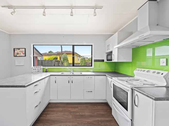 19 Rukumoana Place, Clendon Park