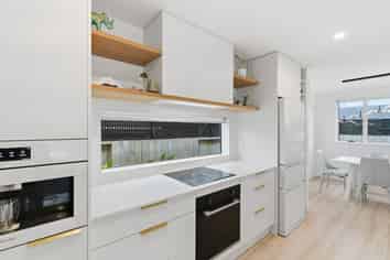 5a Hayley Grove, Papamoa Beach