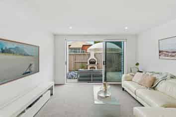 5a Hayley Grove, Papamoa Beach