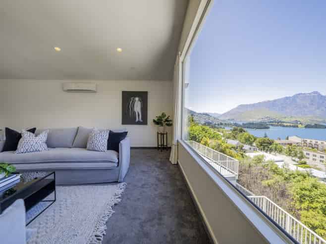 3B & C Strawberry Lane, Fernhill/Sunshine Bay