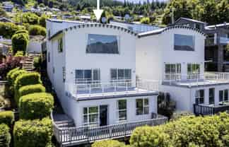 3B & C Strawberry Lane, Fernhill/Sunshine Bay