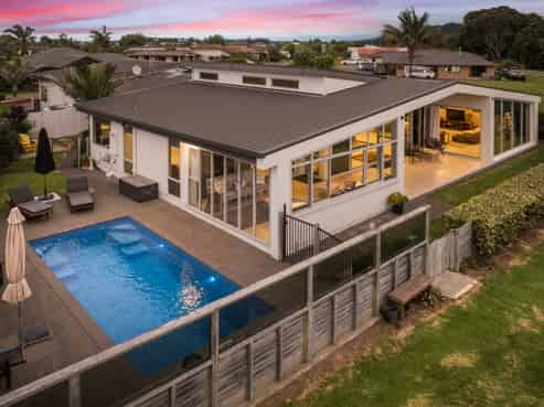 147 Koutunui Road, Athenree